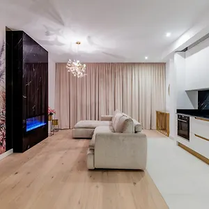 Vida Herastrau, Luxury 2 , Bucureşti România