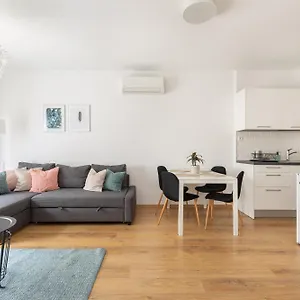 4* Πανσιόν Swu Broadway